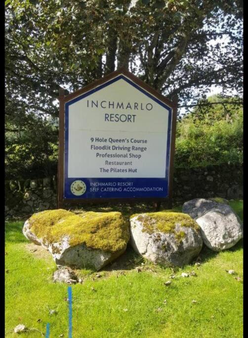 Apartment In Queens Court, Banchory Inchmarlo ภายนอก รูปภาพ